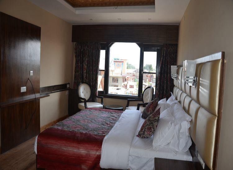 The Pride Inn Srinagar  Exterior photo